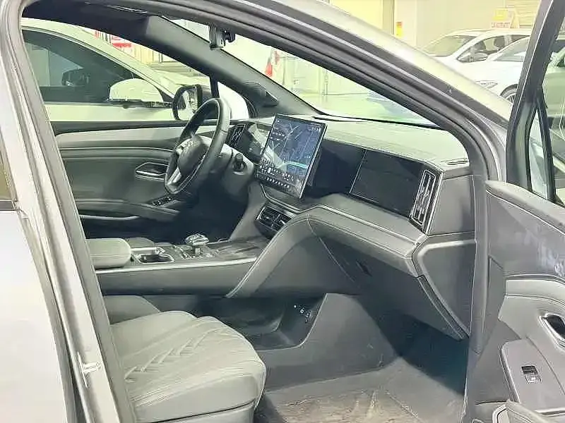 BYD L DM-i