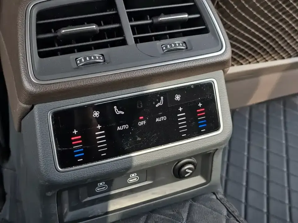Audi A7L