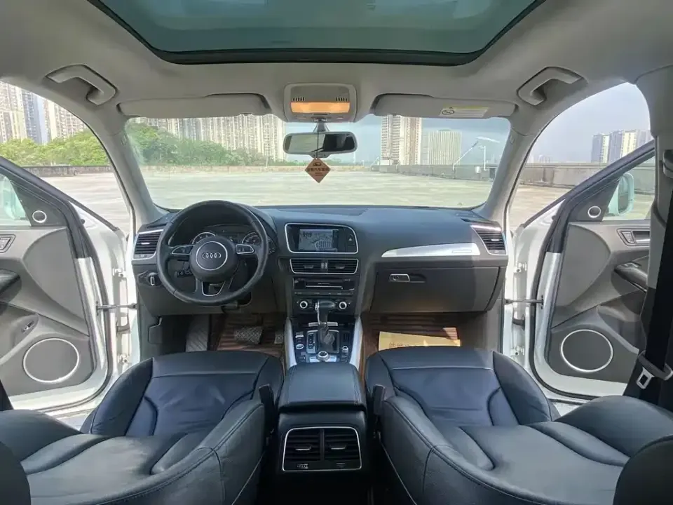 Audi Q5 (Import)