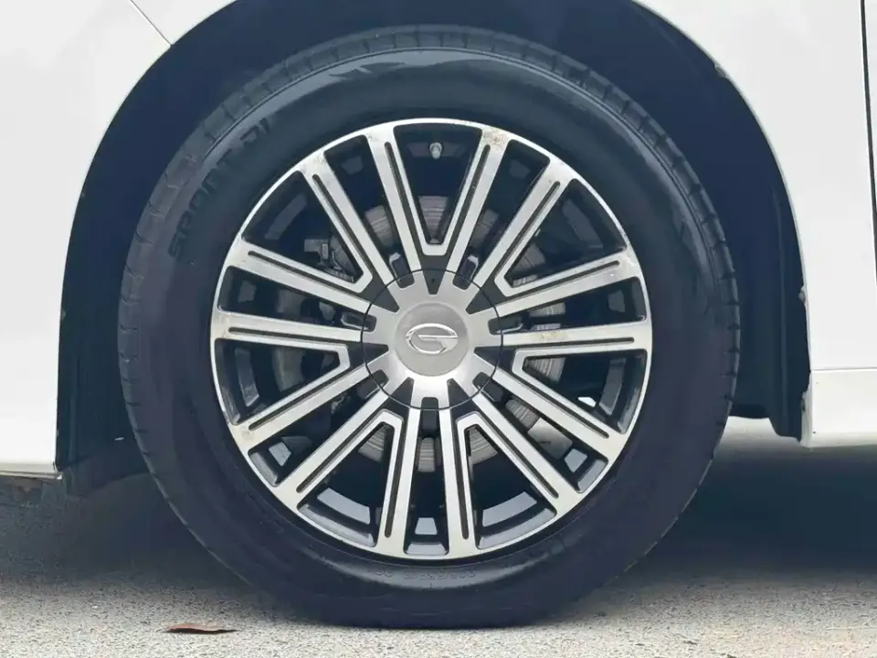 GAC Trumpchi M8