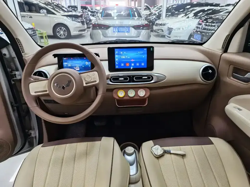 Wuling MINIEV