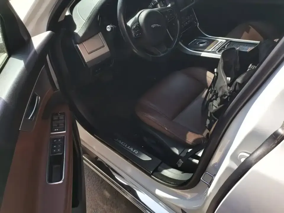 Jaguar XFL