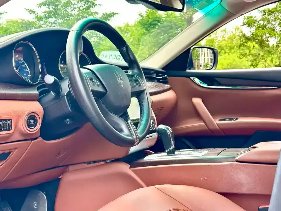 Maserati Quattroporte