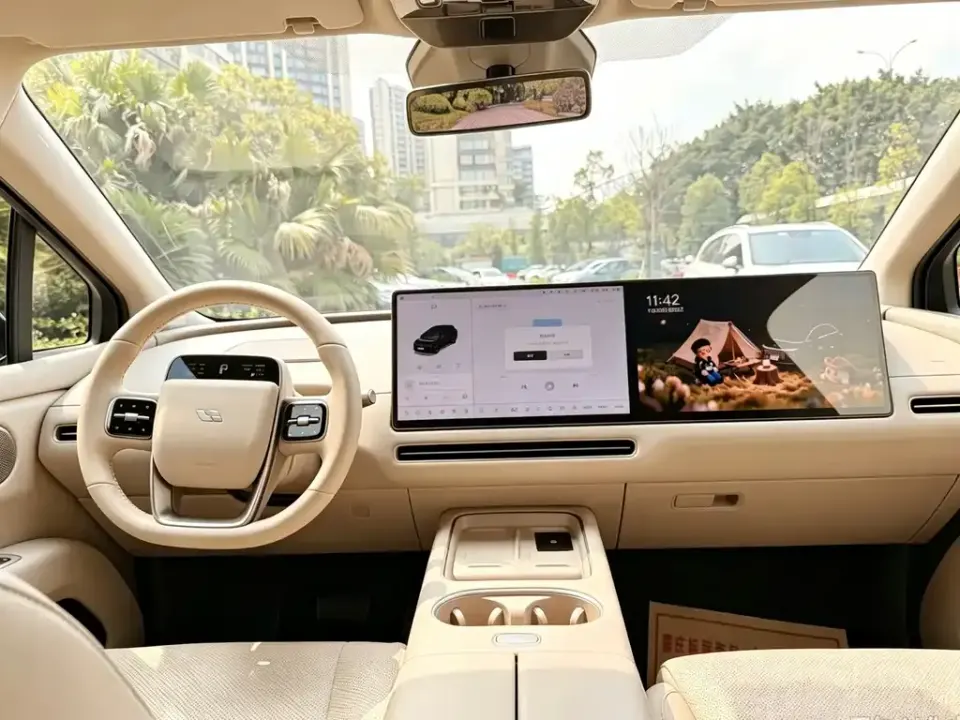 Li Li i6