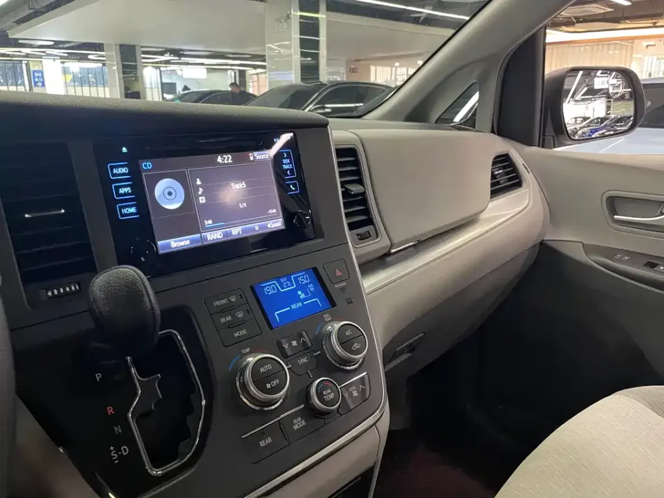 Toyota Sienna