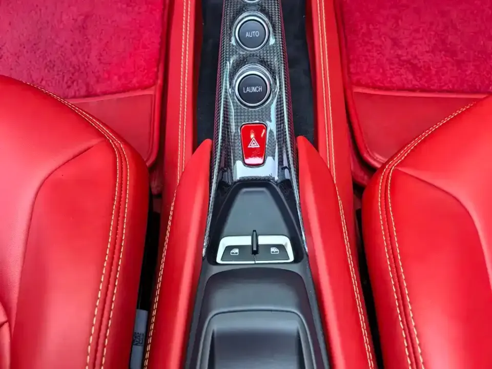 Ferrari F8