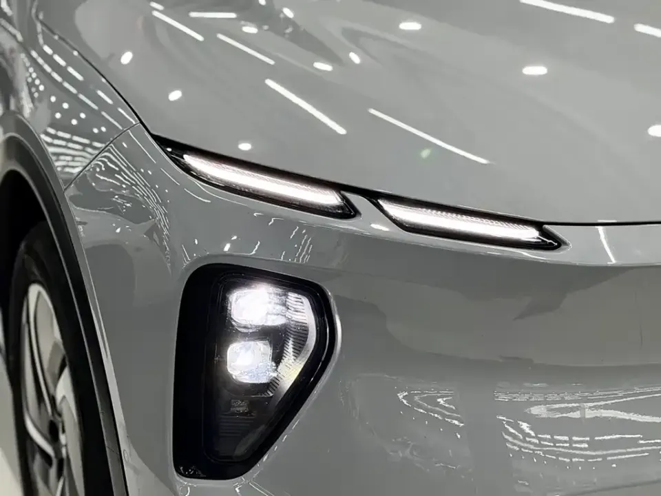Nio EC6