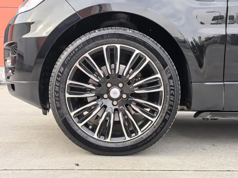 Land Rover Sport