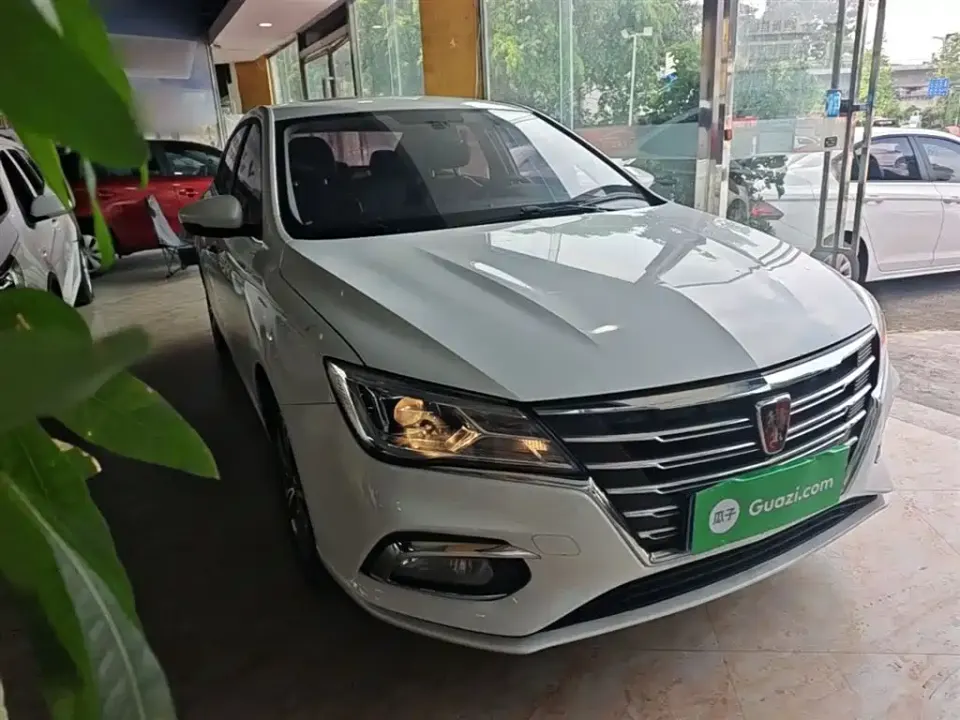 Roewe i5