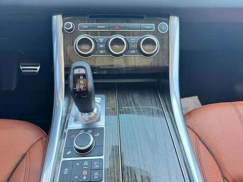 Land Rover Sport
