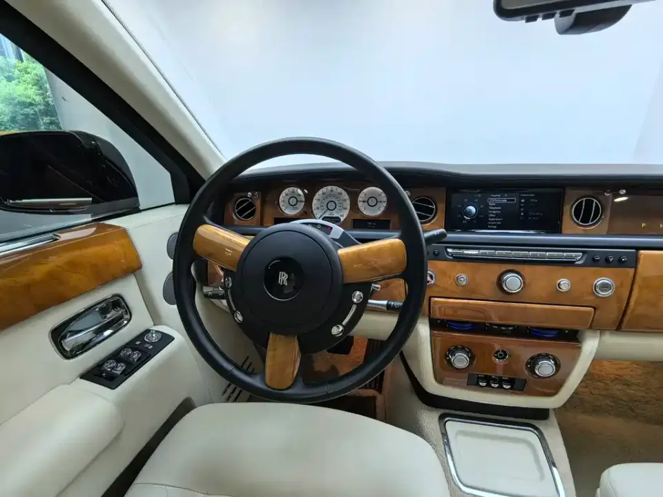 Rolls-Royce Phantom