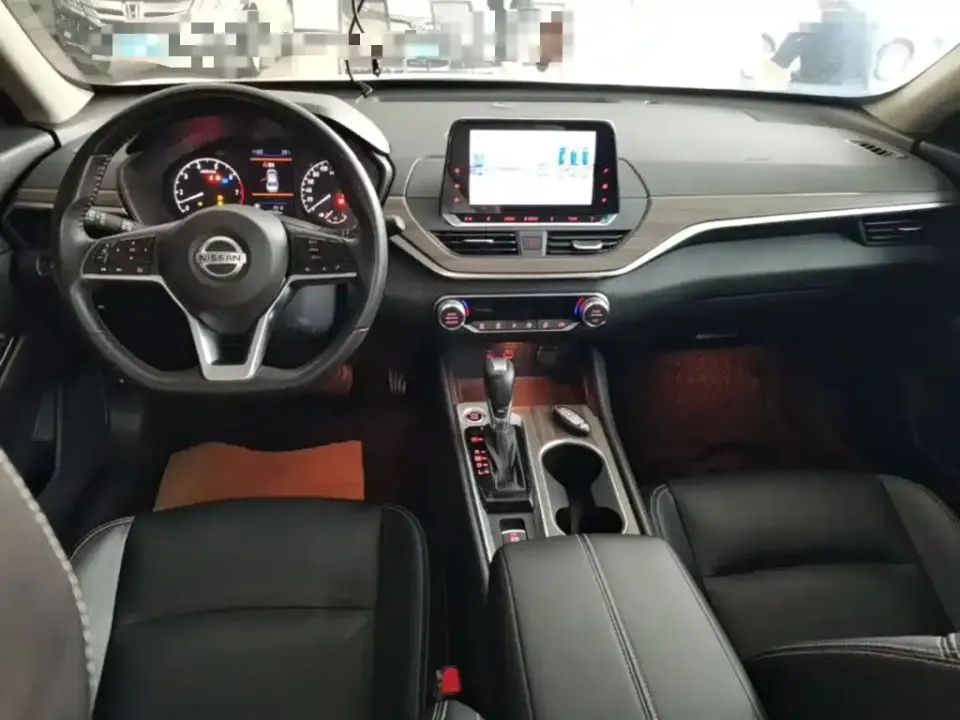 Nissan Teana