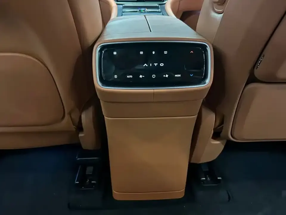 AITO AITO M9