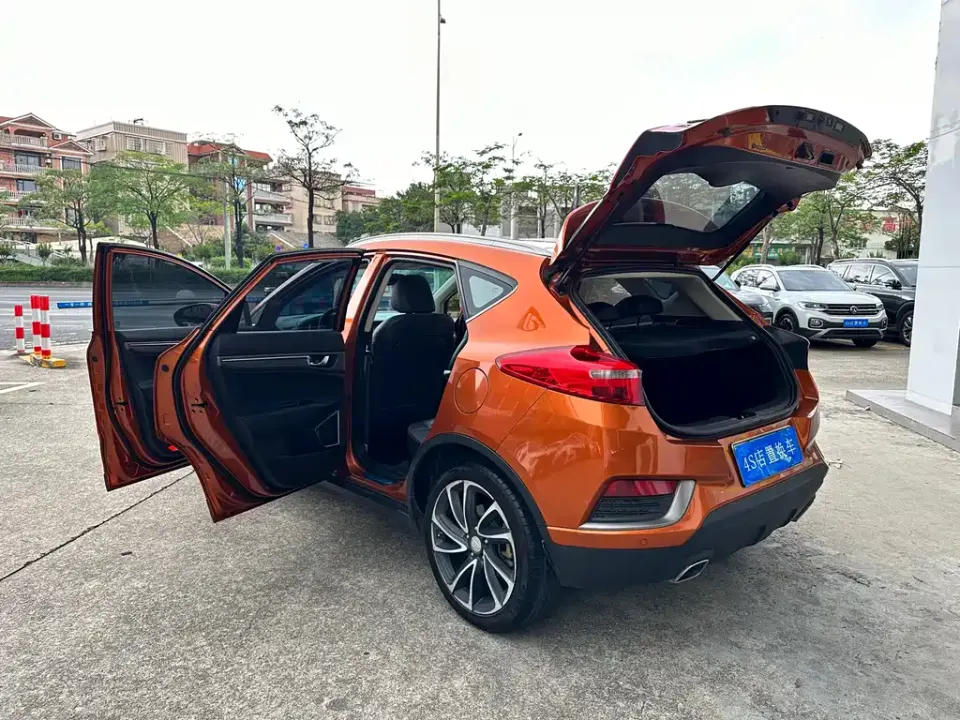 Geely Emgrand GS