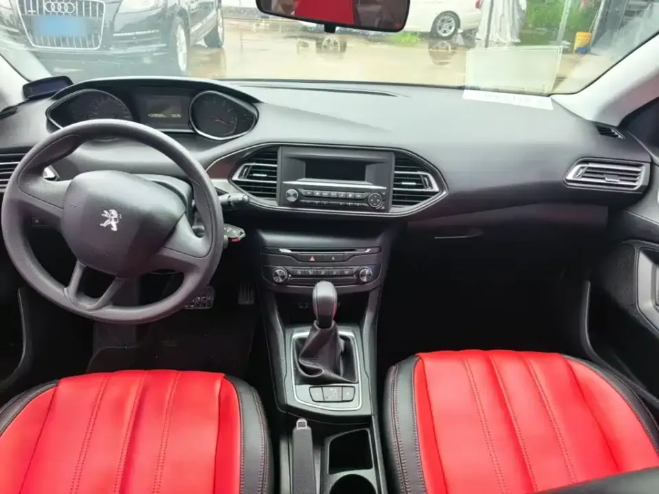 Peugeot 308S