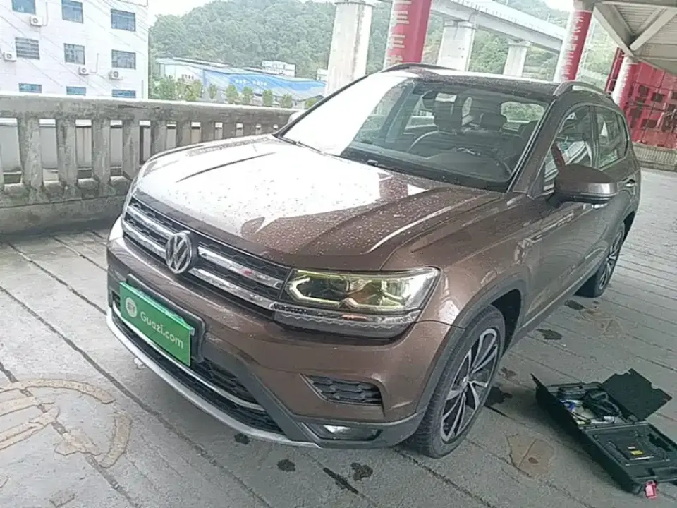 Volkswagen Tharu