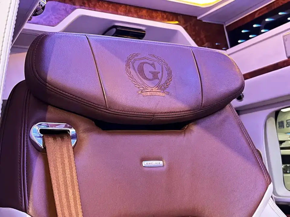 GMC Savana