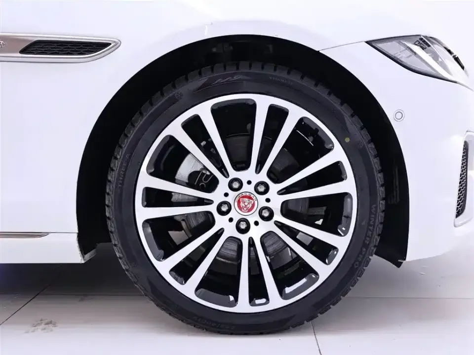 Jaguar XFL