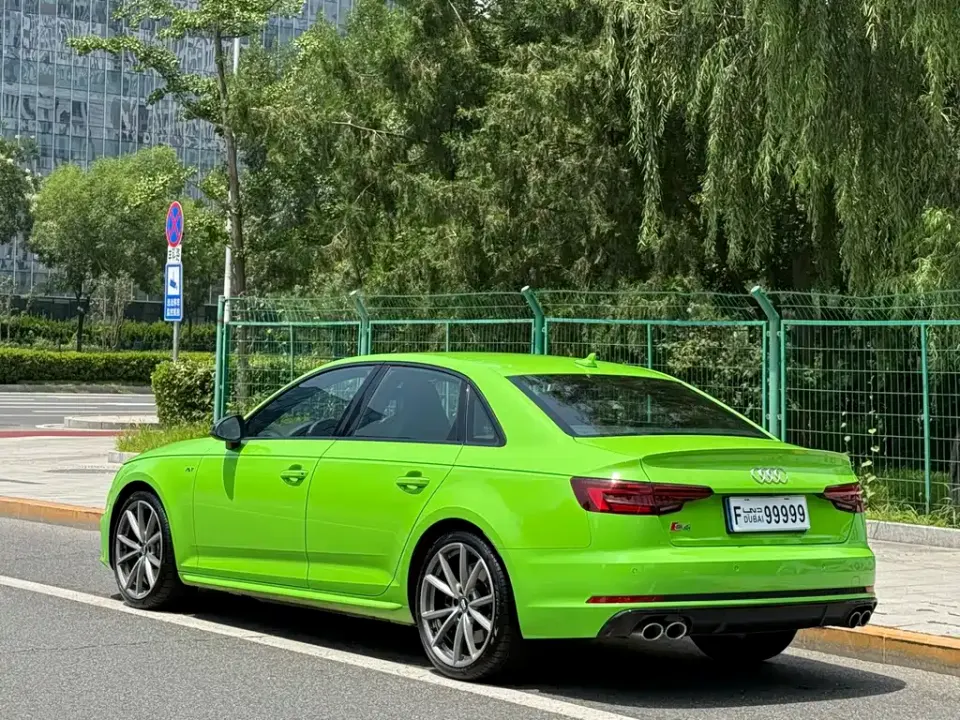 Audi S4