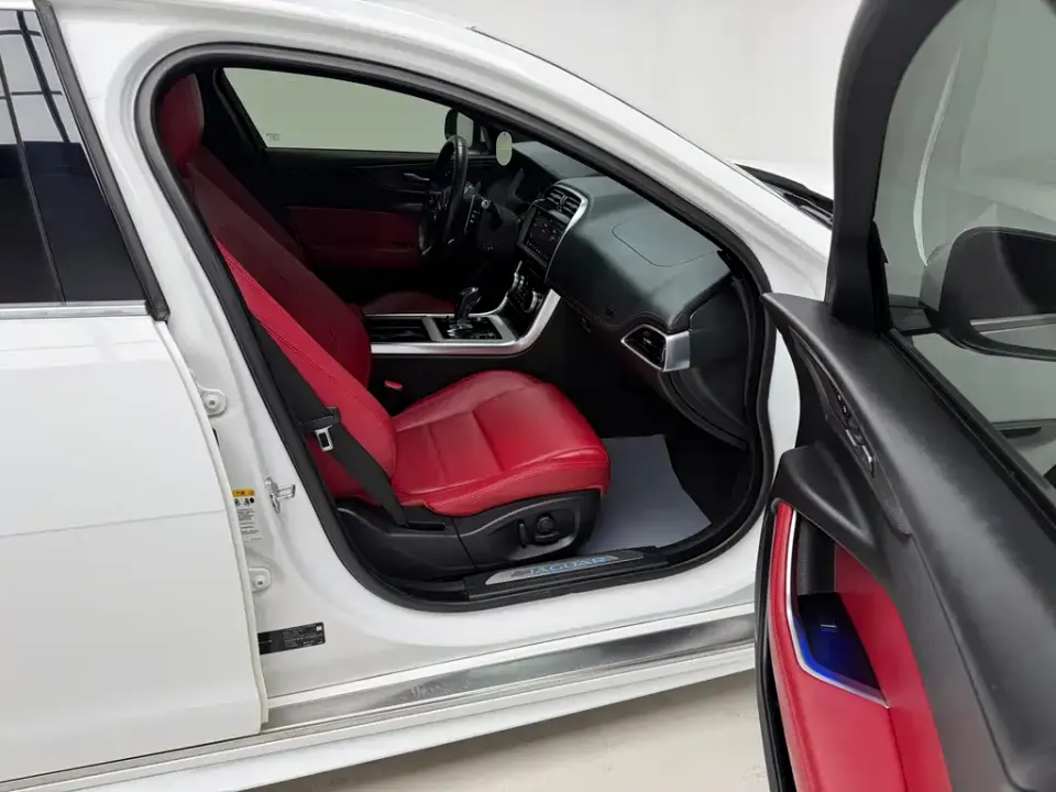 Jaguar XEL