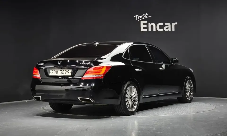 Hyundai Equus