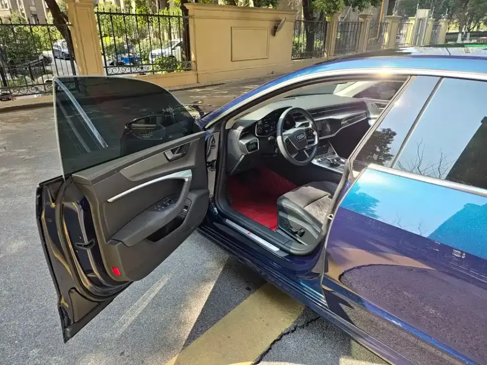 Audi A7L