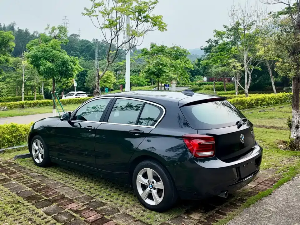 BMW 1 Series (Import)