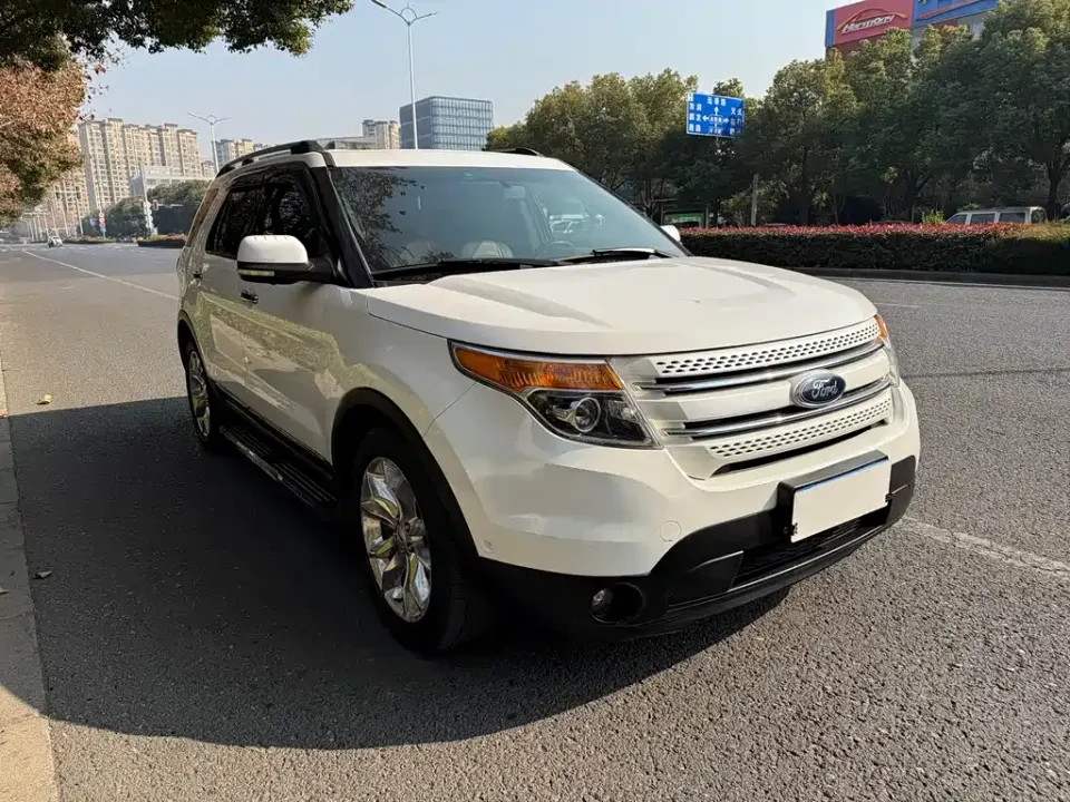 Ford Explorer (Import)