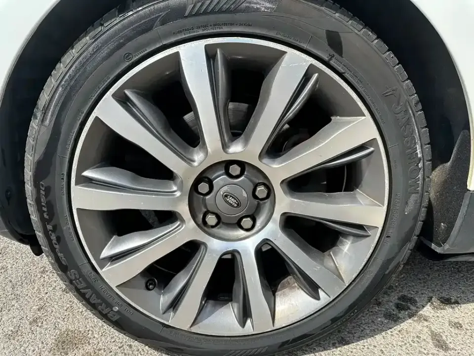 Land Rover Sport