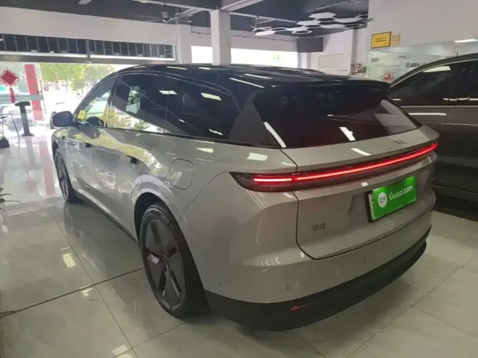 Li Li i6