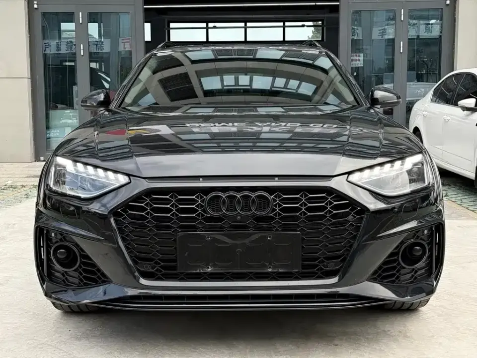 Audi A4 (Import)