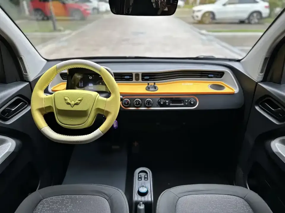 Wuling MINIEV