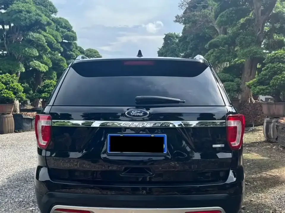 Ford Explorer (Import)
