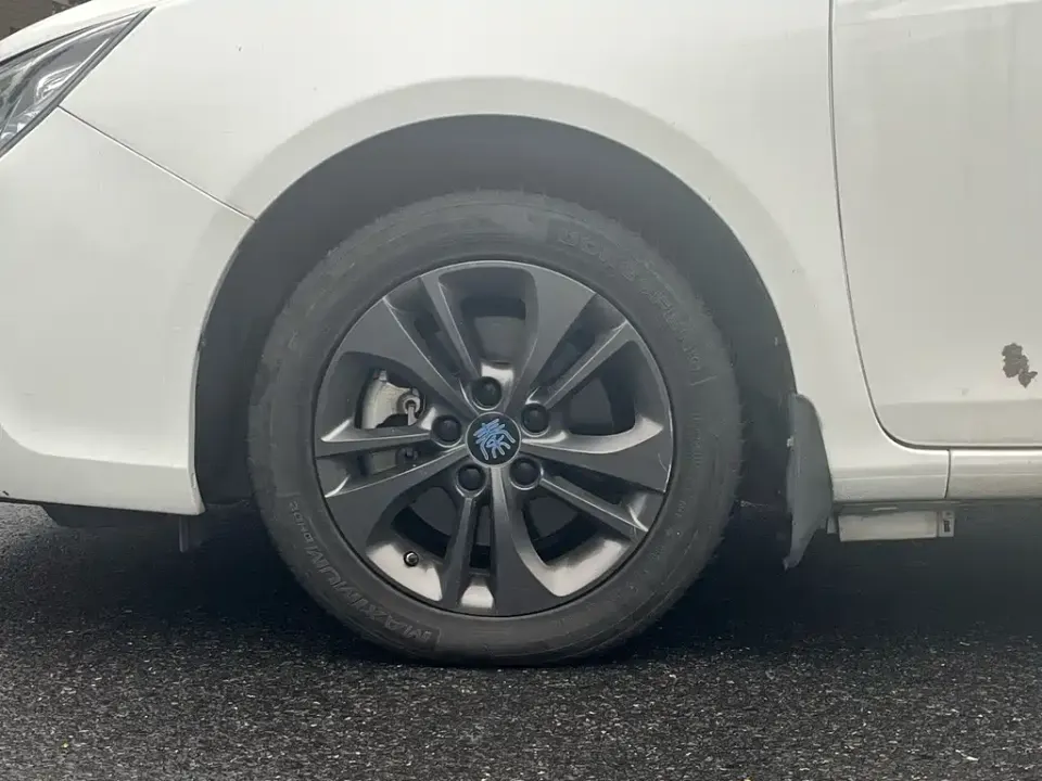 BYD Qin NEV