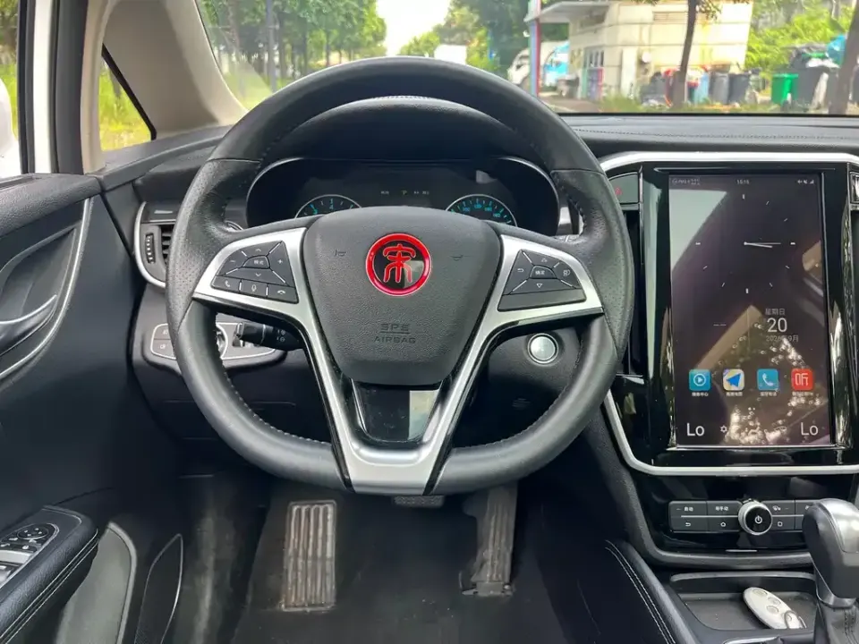 BYD MAX