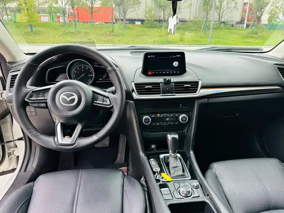 Mazda 3 Axela