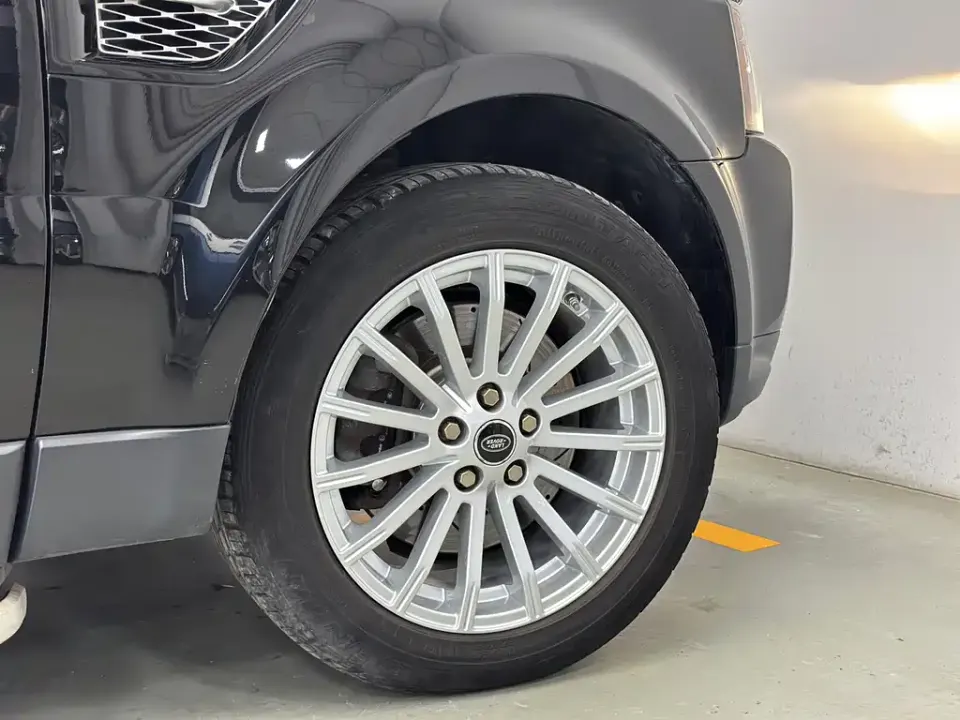 Land Rover Sport
