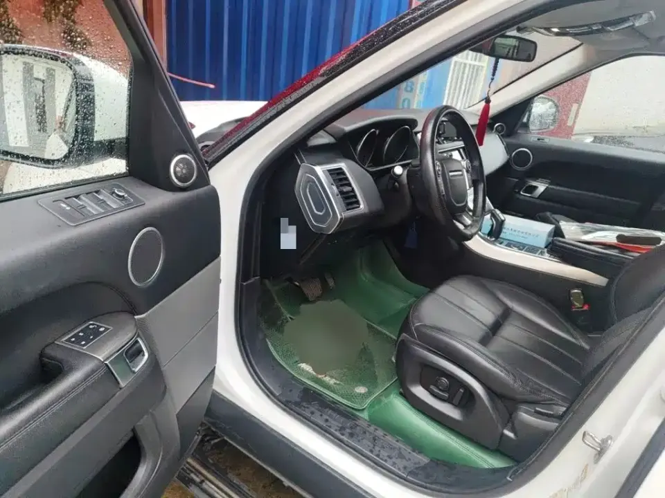 Land Rover Sport