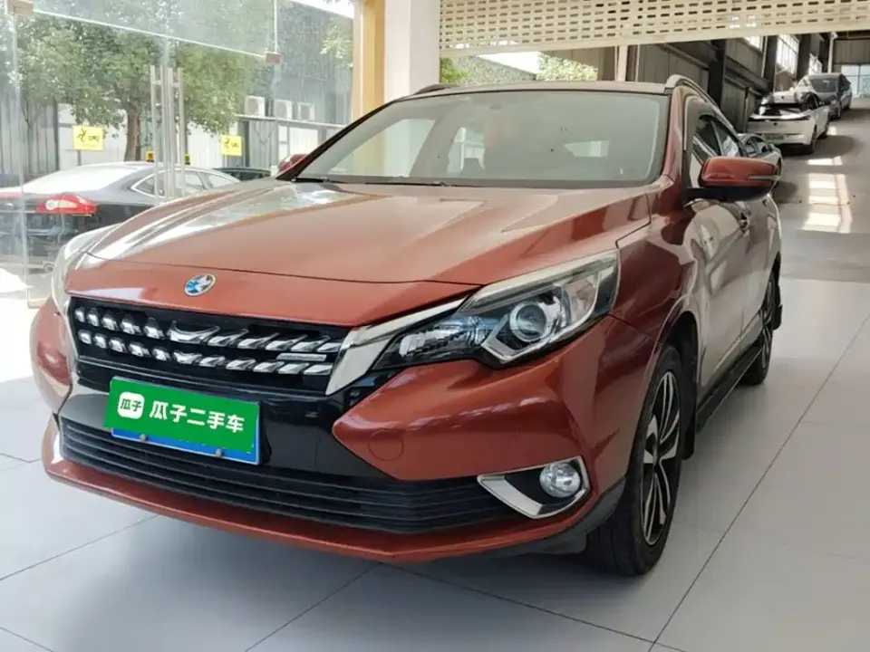 Venucia T90