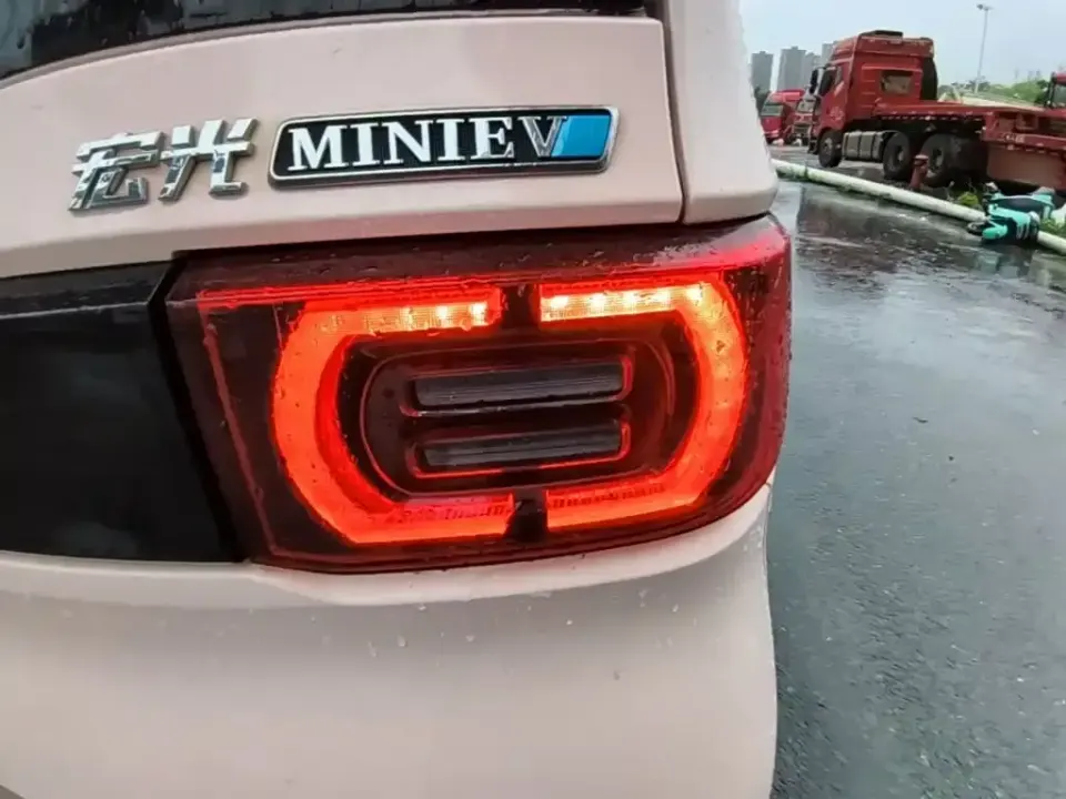 Wuling MINIEV