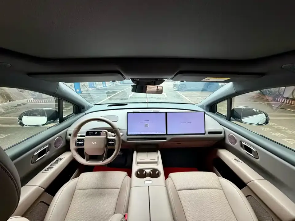 Li Li i6