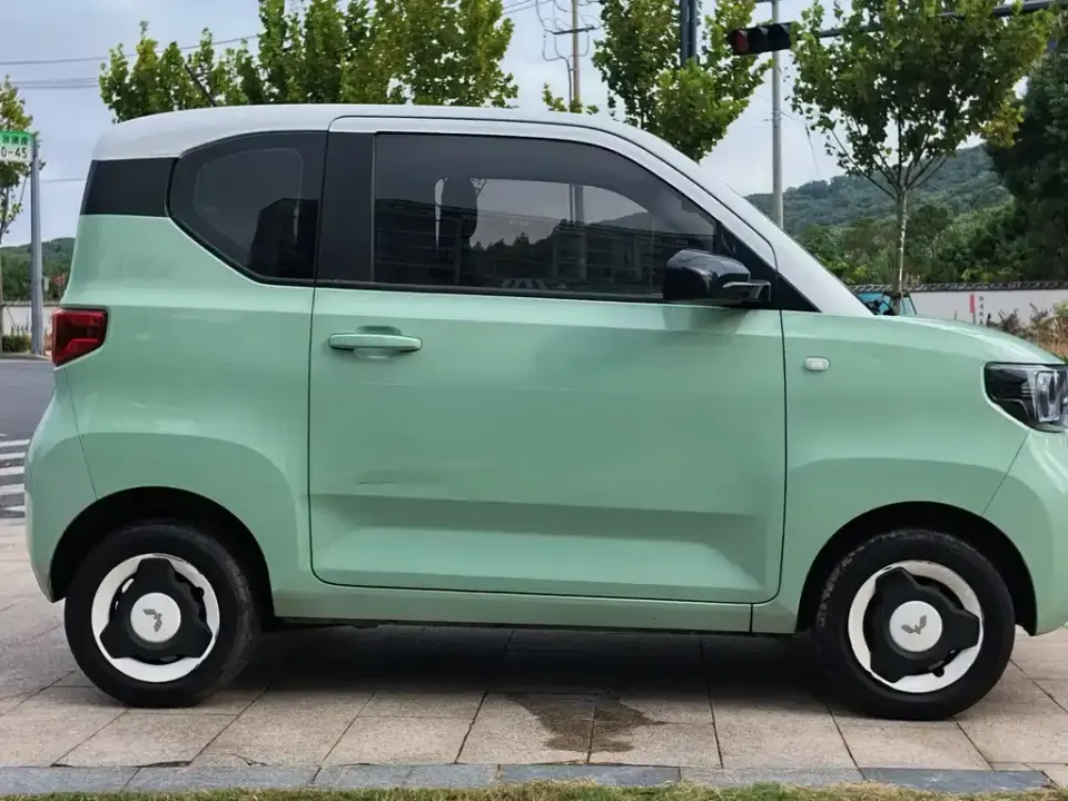 Wuling MINIEV