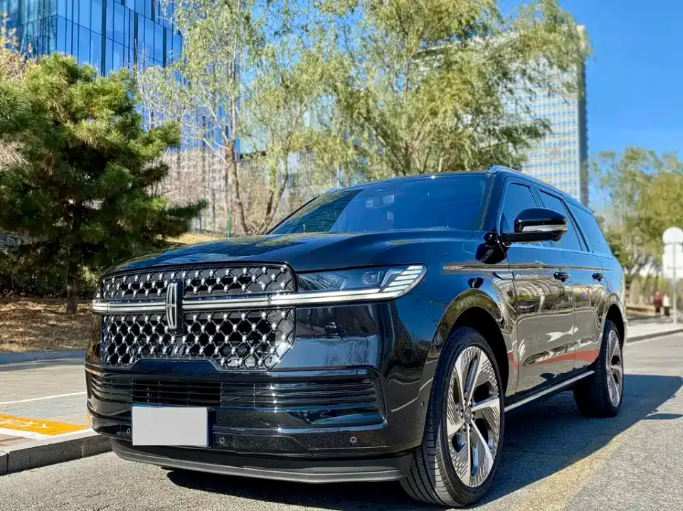 Lincoln Navigator