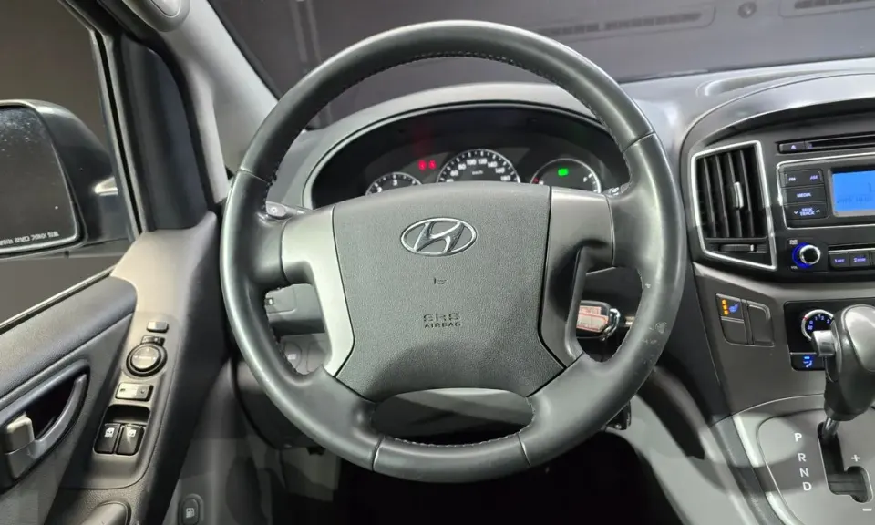 Hyundai Starex