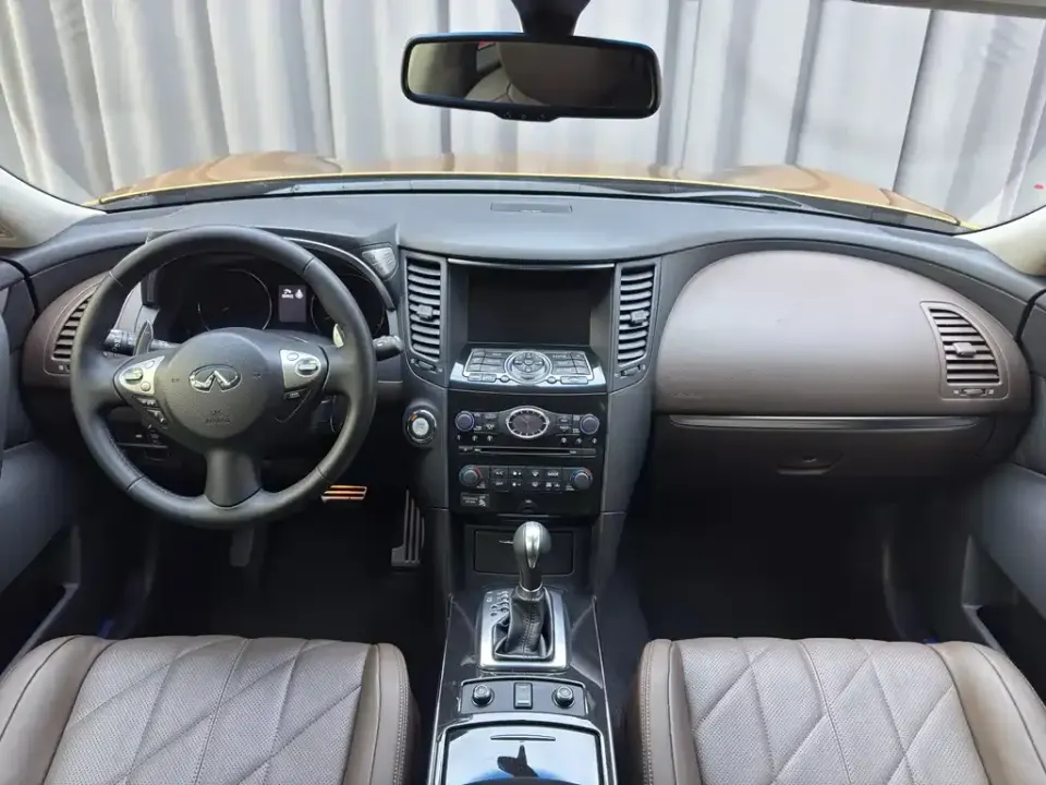 Infiniti FX
