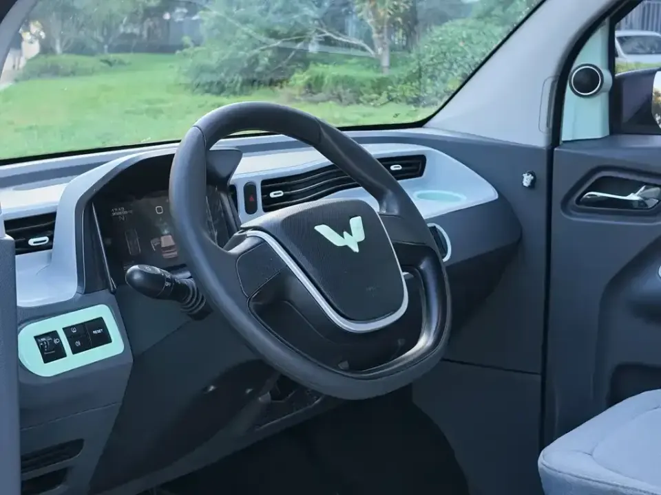 Wuling MINIEV