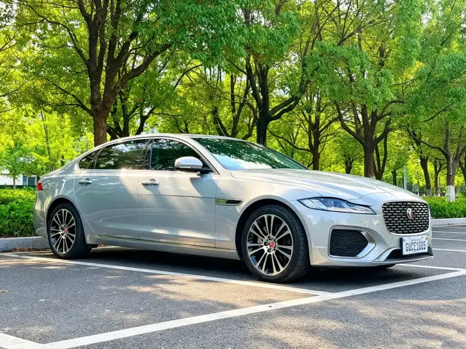 Jaguar XFL