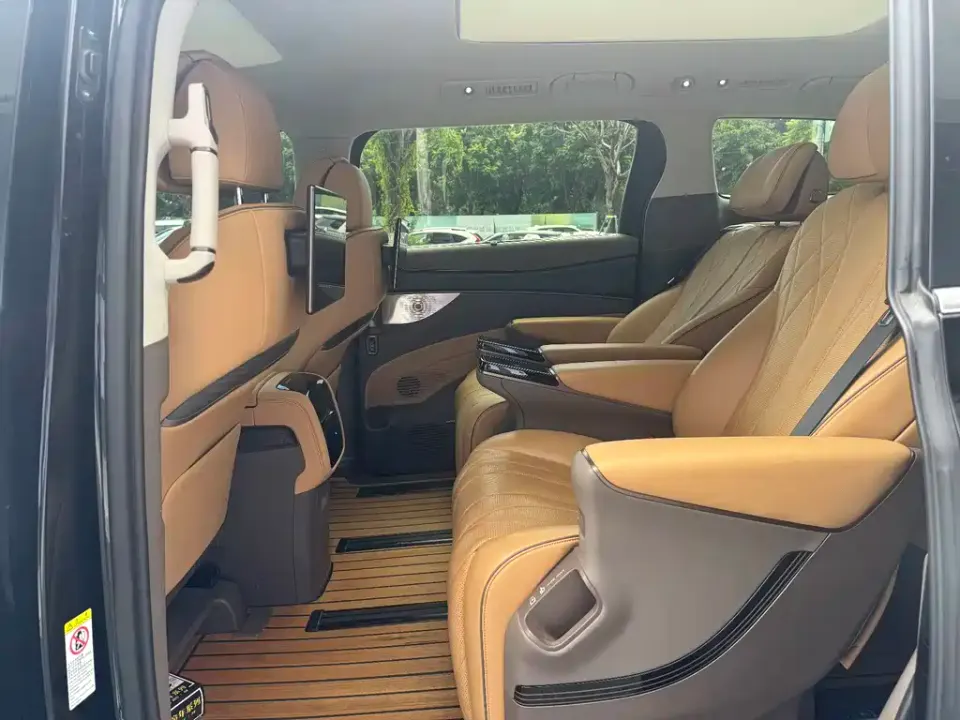 Denza Denza D9