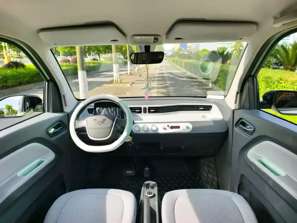 Wuling MINIEV