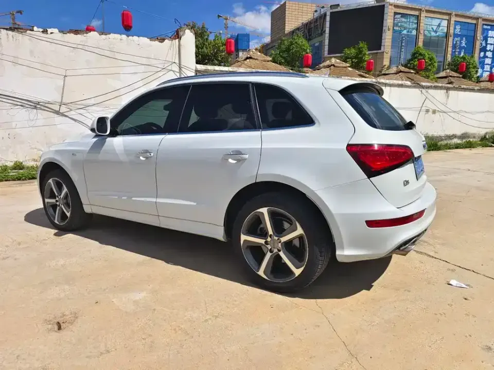 Audi Q5 (Import)
